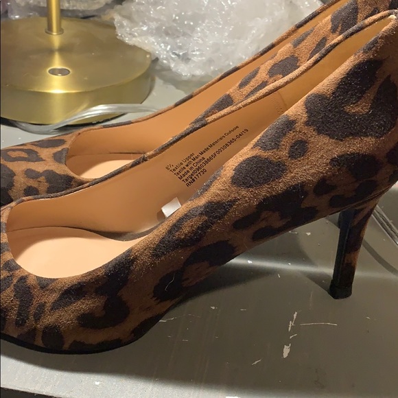 heels - Picture 2 of 4